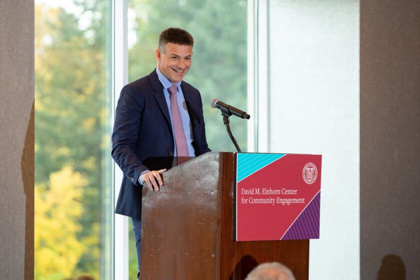 David Einhorn speaking at the opening of the Einhorn Center for Community Engagement at Cornell in 2021